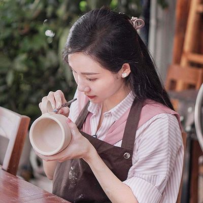 Trải Nghiệm Vẽ Gốm